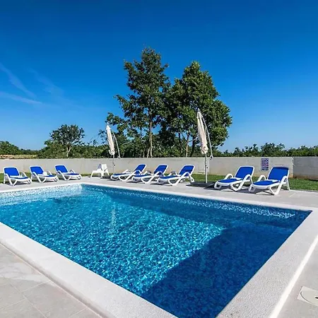 Holiday home Awesome In With Private Swimming Pool, Be Inside Or Outside Butkovici (Istria)