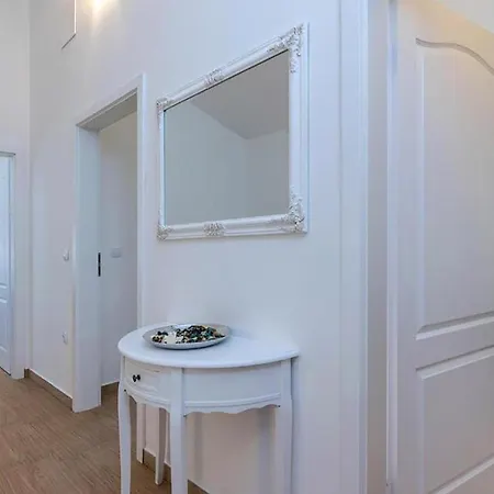 Awesome In With Private Swimming Pool, Be Inside Or Outside * Butkovici (Istria)